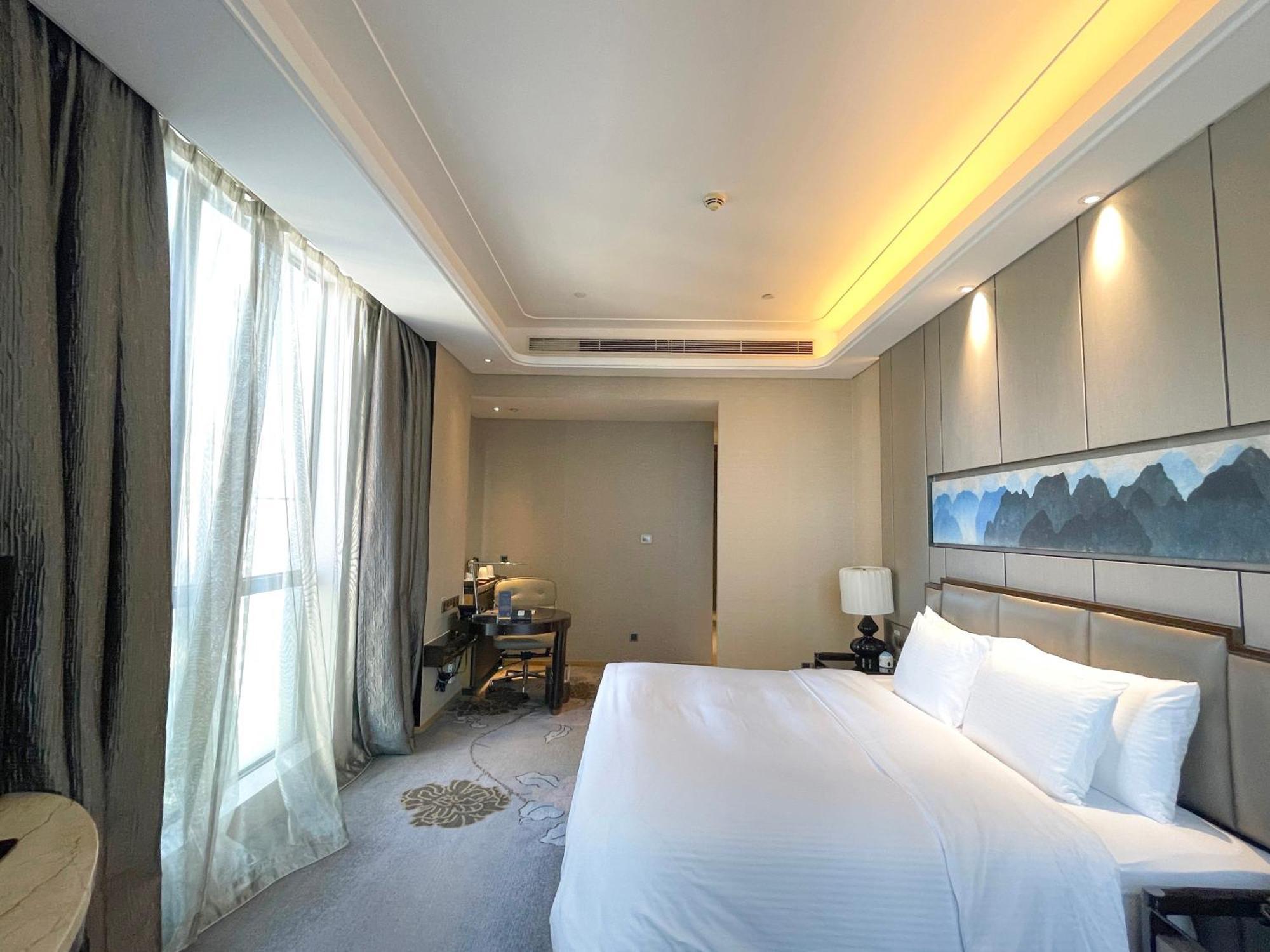 Wanda Realm Longyan Hotel Exterior photo