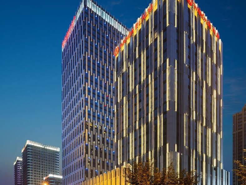 Wanda Realm Longyan Hotel Exterior photo