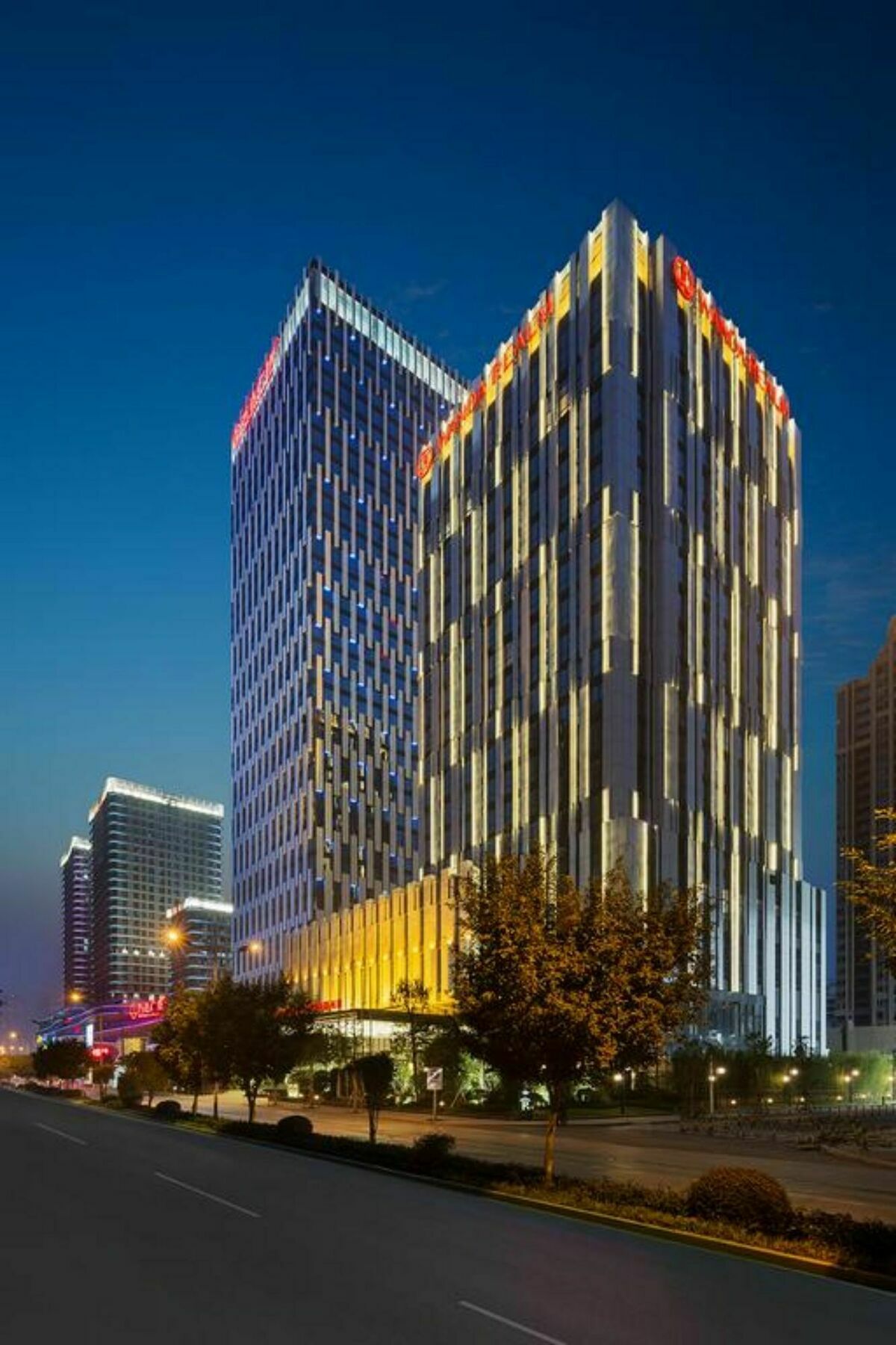 Wanda Realm Longyan Hotel Exterior photo